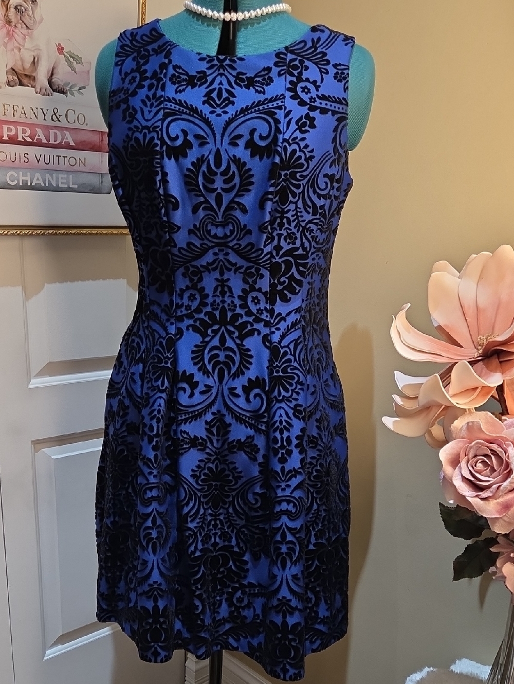 Nwot 12 Roz & Ali Royal Blue and Black Flocked Midi Dress